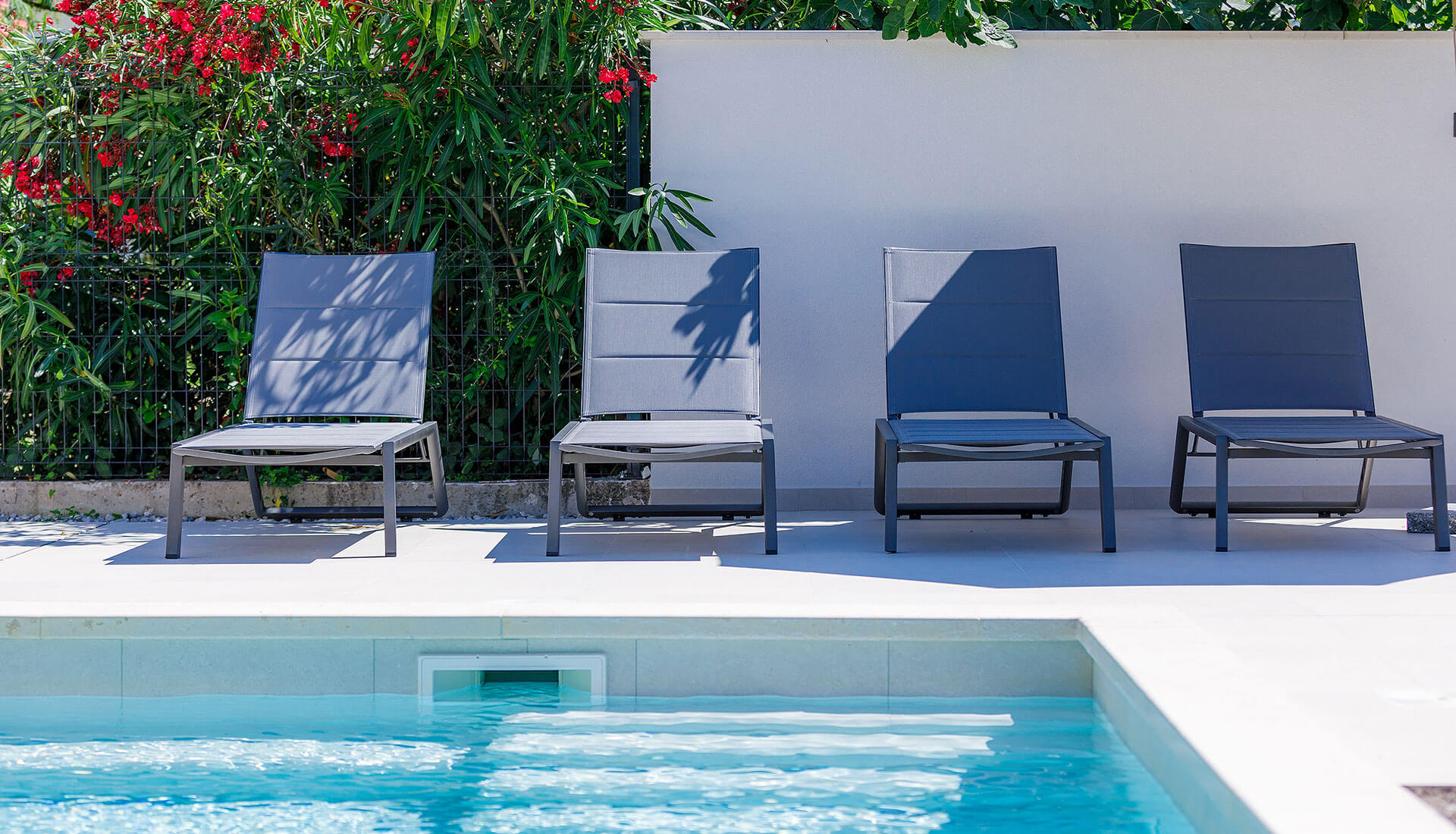 Immobilienkauf oder -verkauf kann kompliziert und stressig sein. Ich bin da, um alles so einfach wie möglich für dich zu machen.