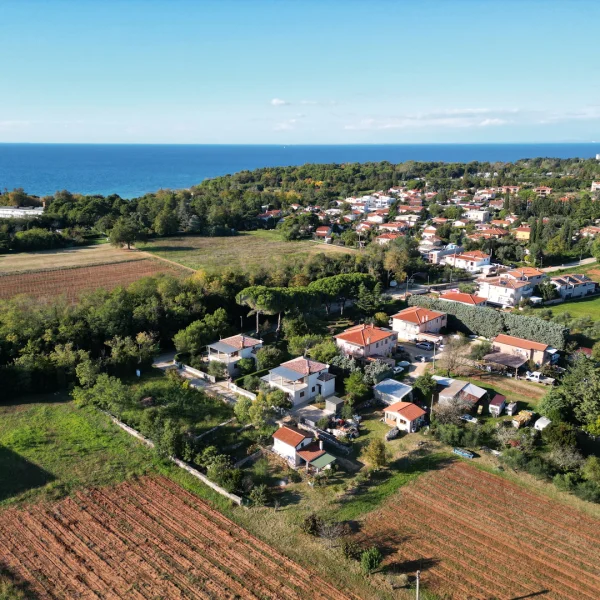 zemljište - Bassania