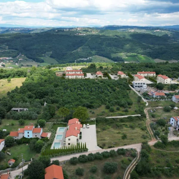 KUĆA - KAŠTEL